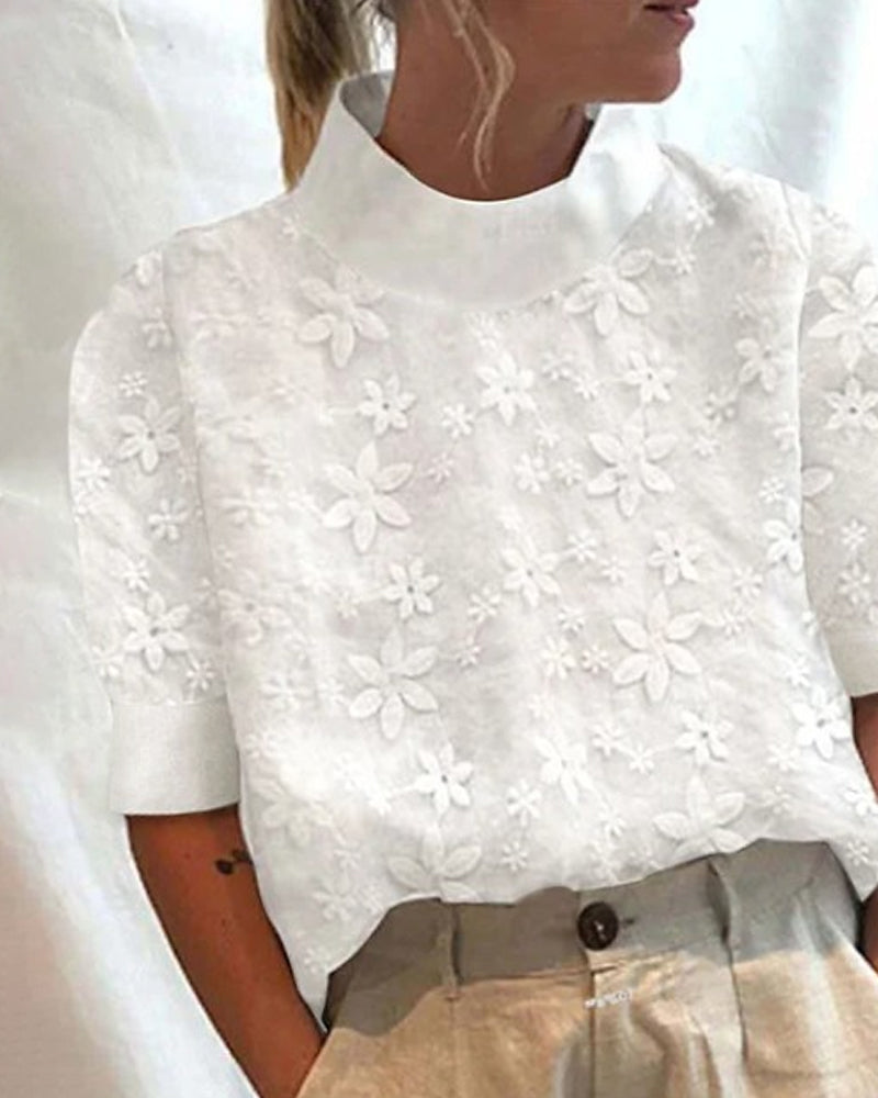 Blouse pour femme tendance à col montant pour un style chic adapté