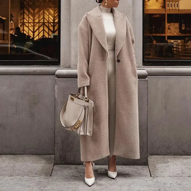 Oversized long coat, chic and comfortable