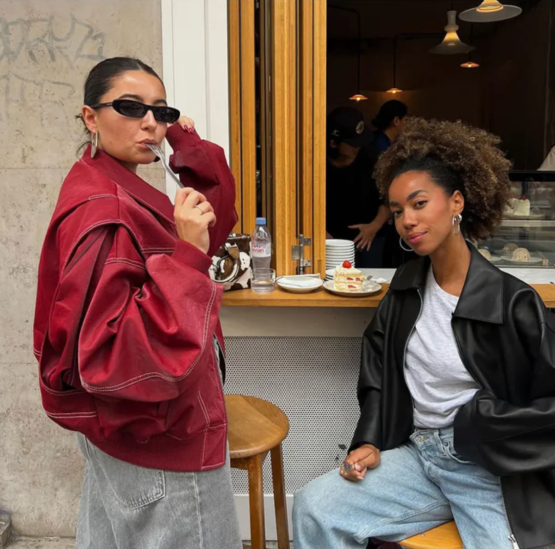 Veste oversize rouge élégante en cuir premium