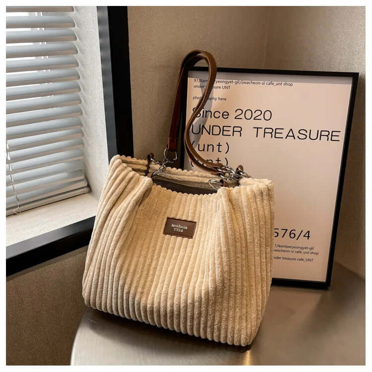 Sac en velours fourre-tout côtelé pour femme - Élégance et style raffinés