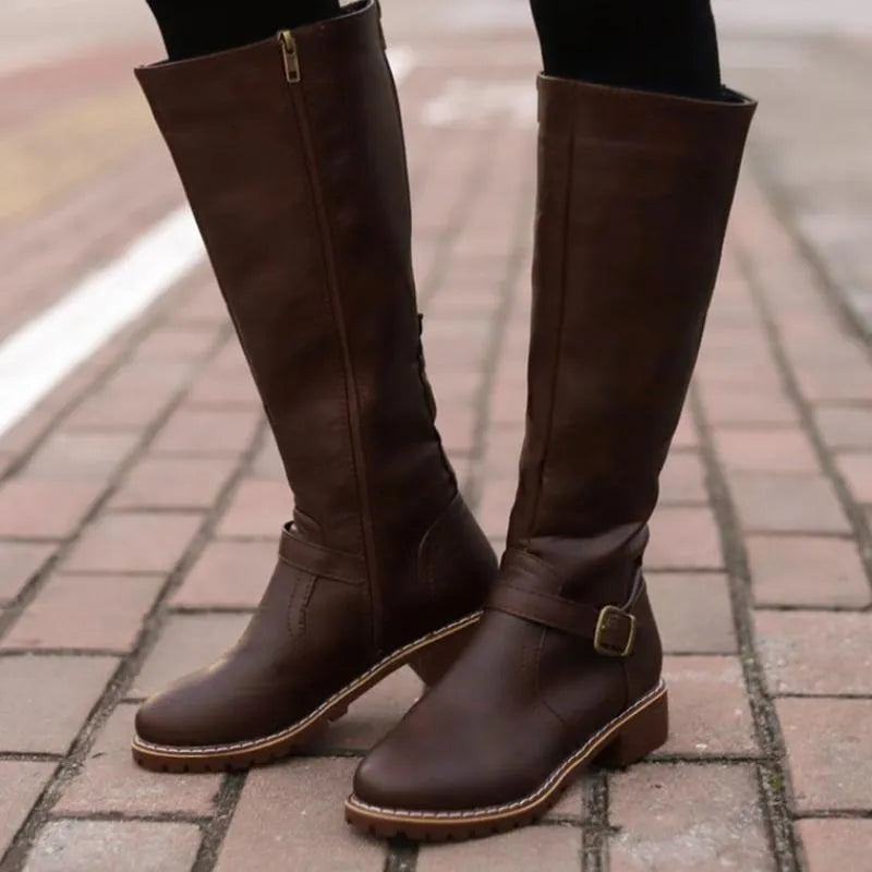 Bottes cavalières hautes à boucles