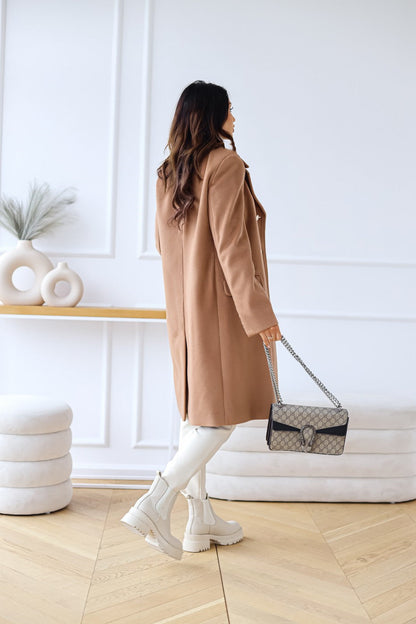 Long elegant coat with flowy cut
