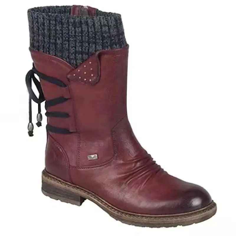 Bottines montantes ornées de clous au style rock