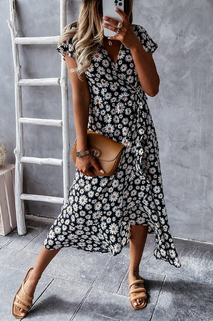 Robe Midi Appréciée avec Motif de Marguerites Éclatantes