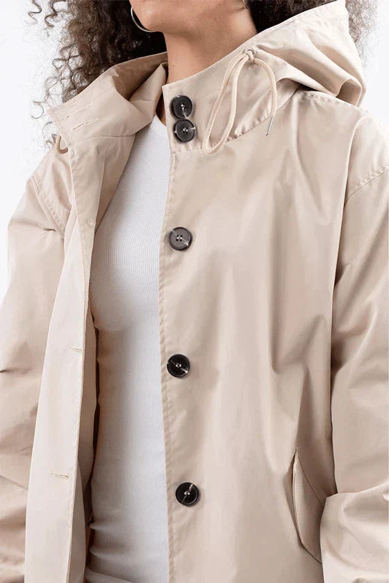 Veste imperméable chic avec capuche ajustable