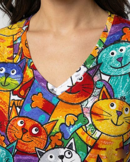 T-shirt confort à motif de chats coloré pour femmes