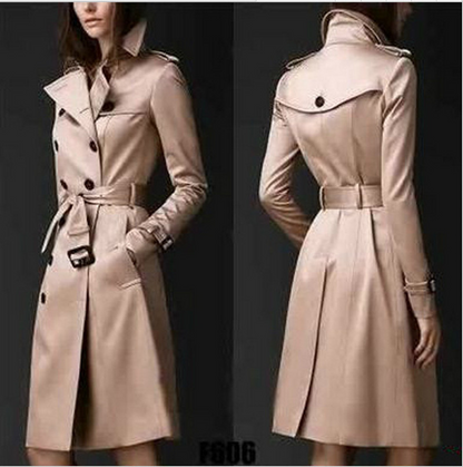Trenchcoat élégant et ajusté avec double rangée de boutons