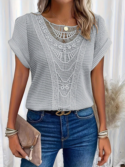 T-shirt élégant avec des détails stylés et raffinés pour femme