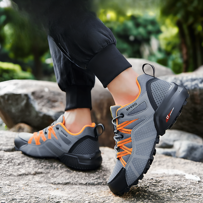 Wasserdichte, leuchtend orangefarbene und bequeme Wanderschuhe