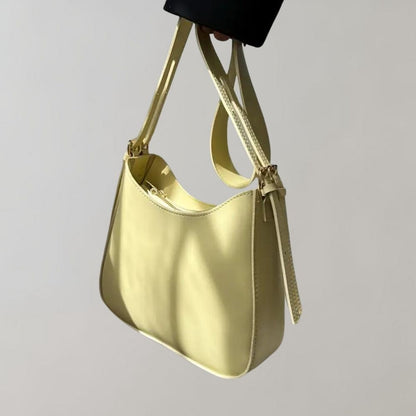Sac à bandoulière élégant au design minimaliste et raffiné