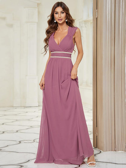 Robe longue de demoiselle d'honneur froncée à col en V
