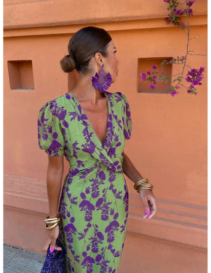 Robe Midi Chic pour une Élégance Assurée en Toute Occasion