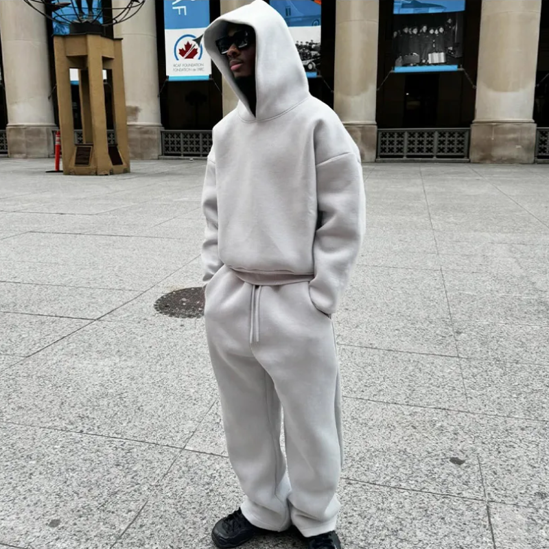 Ensemble Hoodie Chic et Jogging Confortable