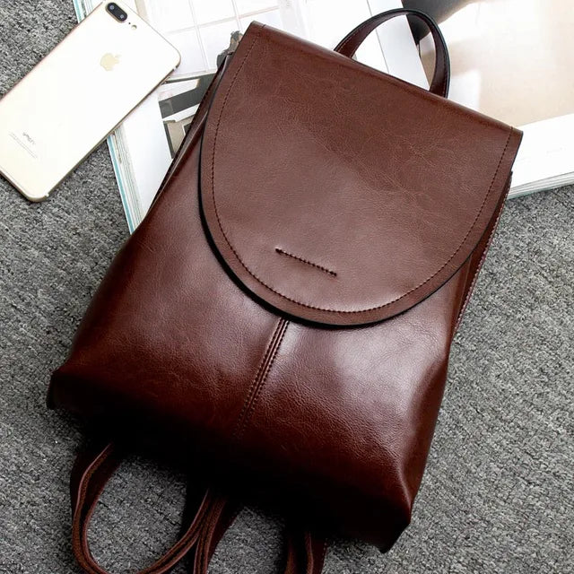 Fashion backpack for women, ideal for a modern and stylish look