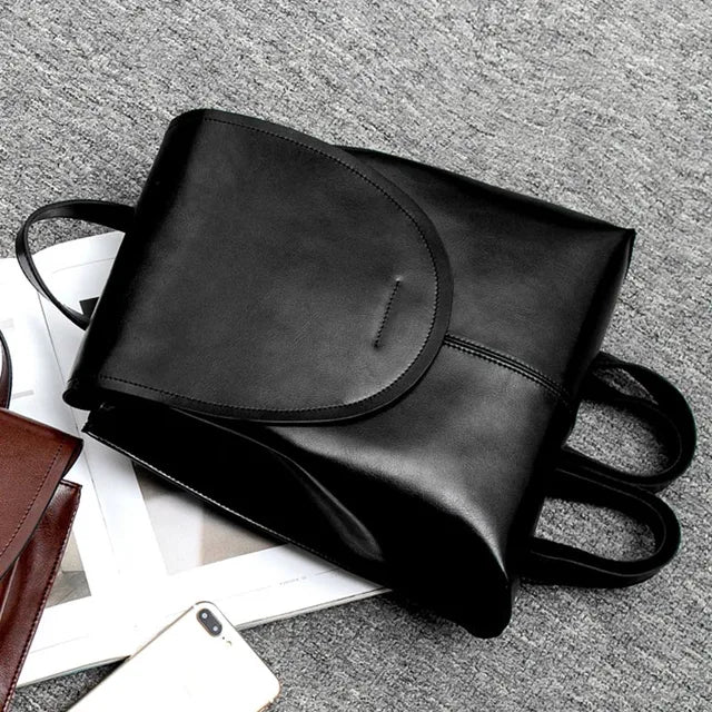 Fashion backpack for women, ideal for a modern and stylish look