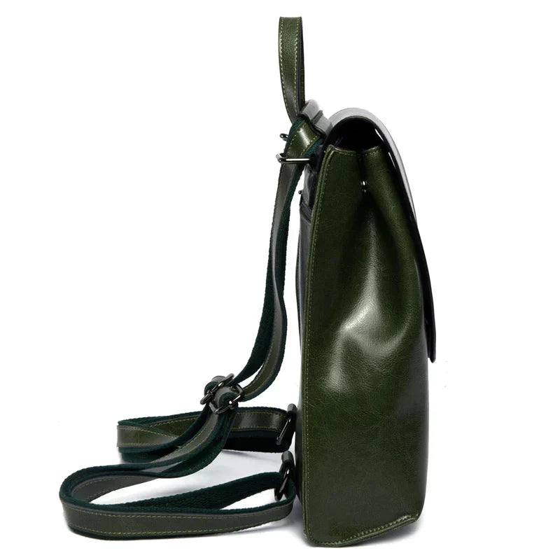 Fashion backpack for women, ideal for a modern and stylish look