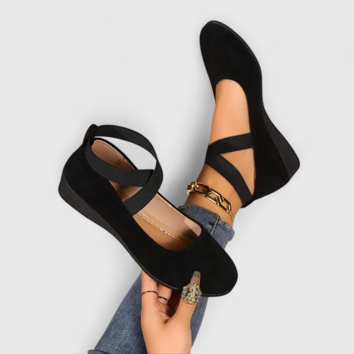 Crossover Strap Flat Shoes with Ankle Wrap and Rounded Toe for Women
