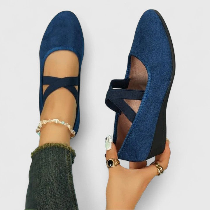 Crossover Strap Flat Shoes with Ankle Wrap and Rounded Toe for Women