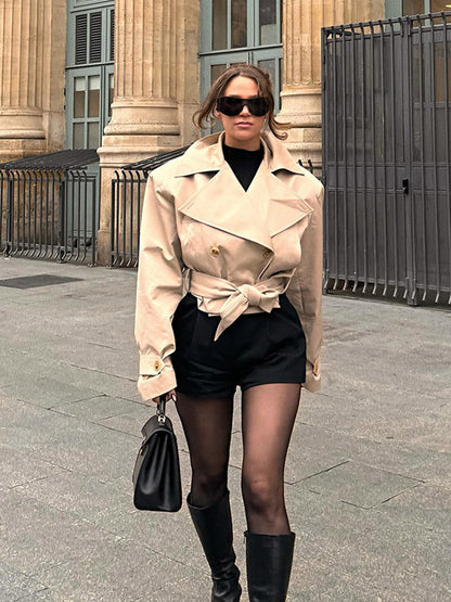 Short women's trench coat with wide collar and waist belt