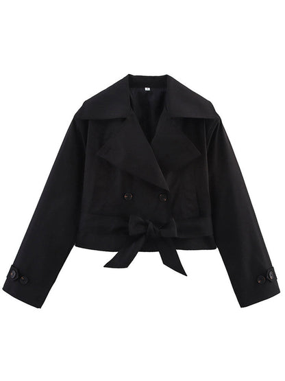 Short women's trench coat with wide collar and waist belt