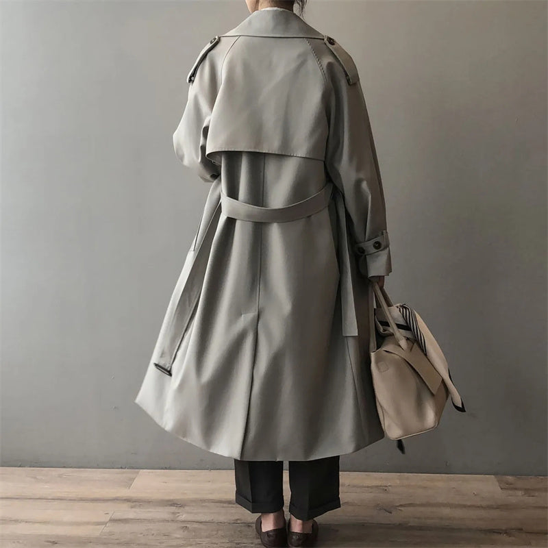 Trench pour femme long avec empiècement au dos