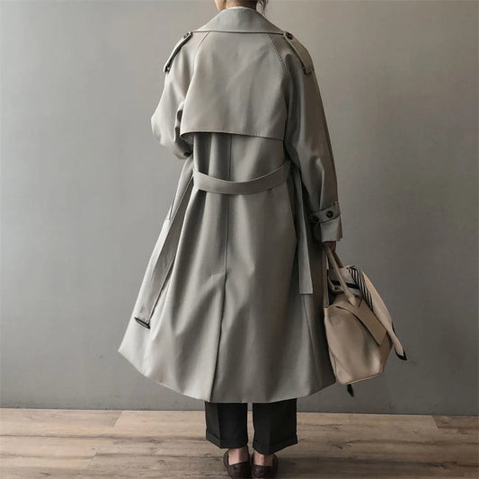 Trench pour femme long avec empiècement au dos