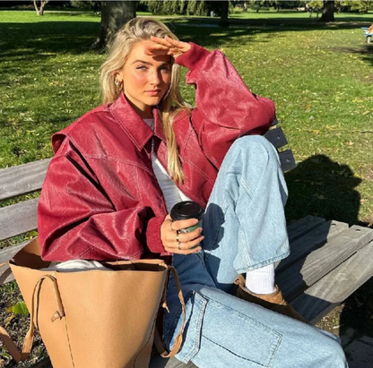 Veste oversize rouge élégante en cuir premium