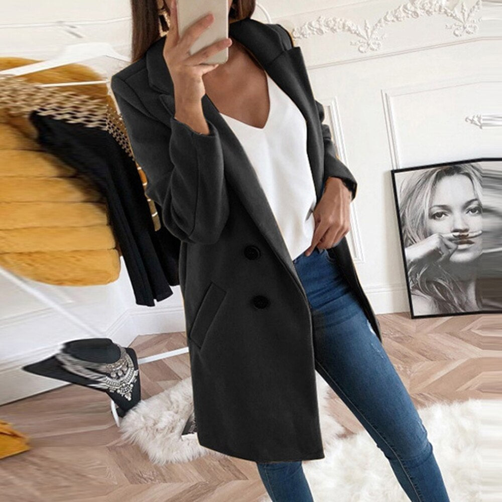 Manteau chic à col retourné et poches pratiques