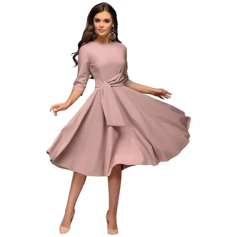 Robe midi chic au style féminin pour une allure élégante