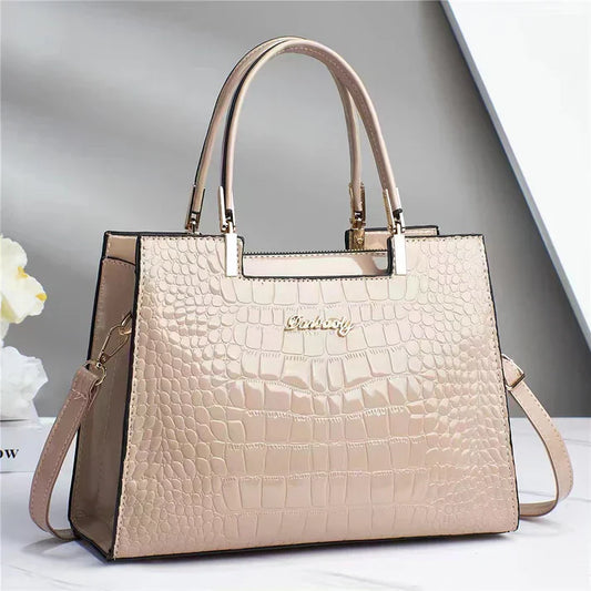 Sparkling elegant handbag for trendy and modern women
