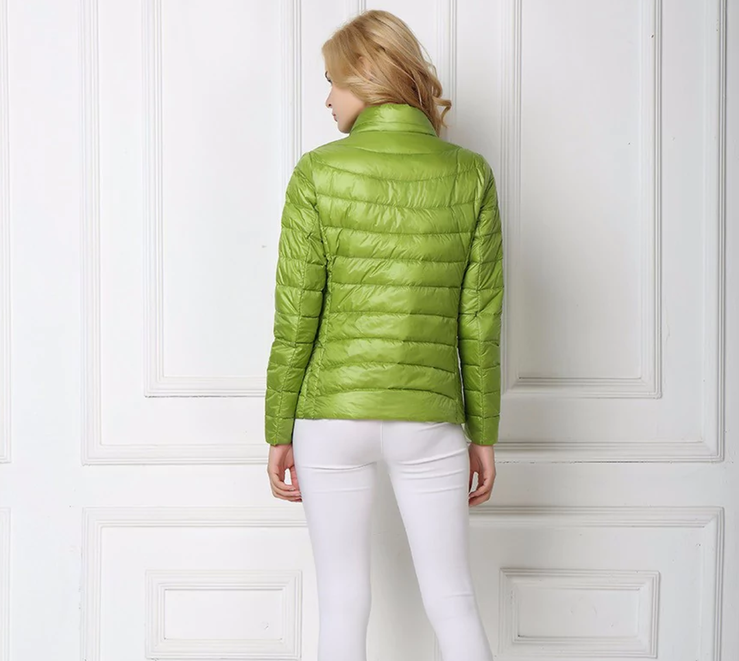 Puffer Jacket with Zipper Pockets and Adjustable Hood for women