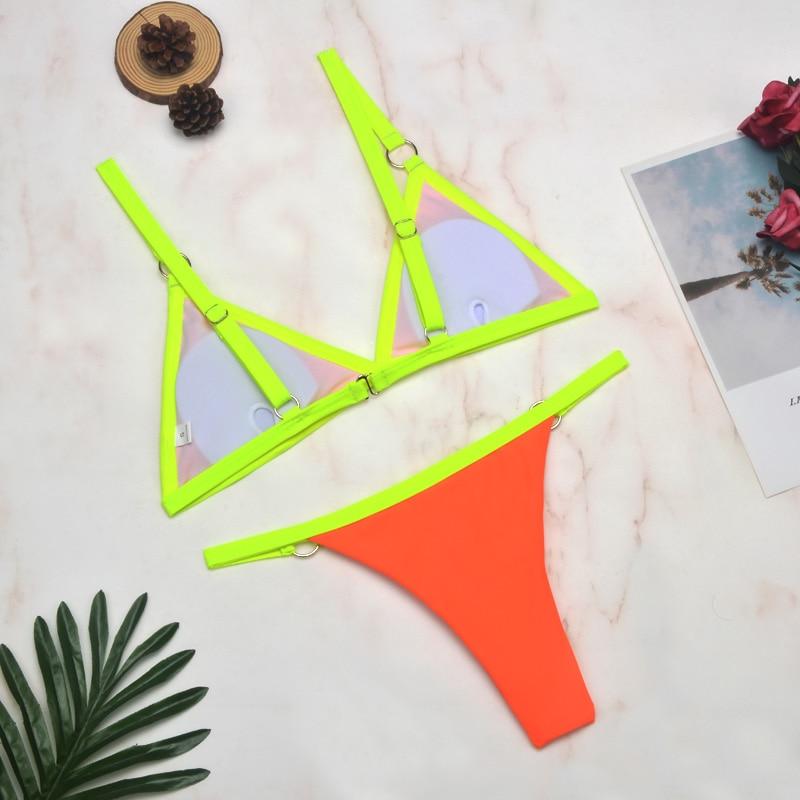 Bikini 2 pièces avec anneaux dorés et bonnets triangulaires
