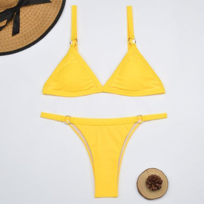 Bikini 2 pièces avec anneaux dorés et bonnets triangulaires