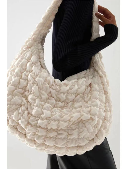 Sac à bandoulière pour femme idéal pour tous vos déplacements et voyages