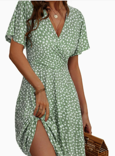Robe Midi Appréciée avec Motif de Marguerites Éclatantes