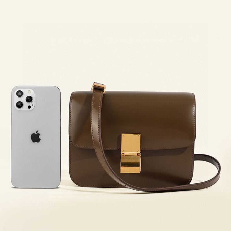 Classic shoulder bag Flap Box model, elegant and practical