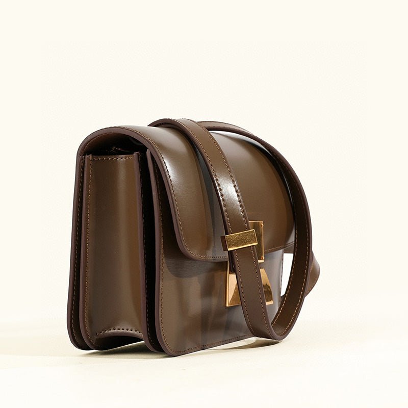 Classic shoulder bag Flap Box model, elegant and practical