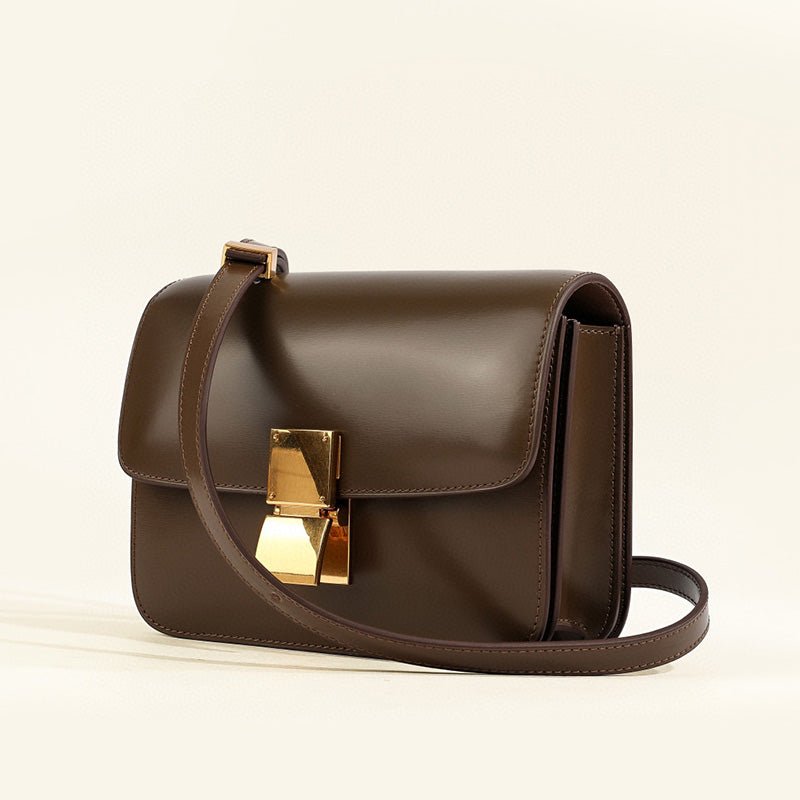 Classic shoulder bag Flap Box model, elegant and practical
