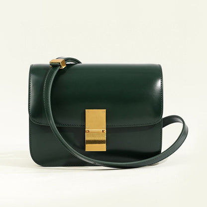 Classic shoulder bag Flap Box model, elegant and practical