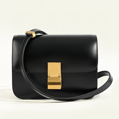 Classic shoulder bag Flap Box model, elegant and practical