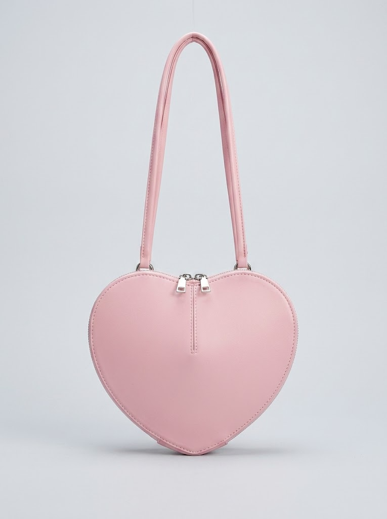 Chic shoulder bag for a refined everyday style