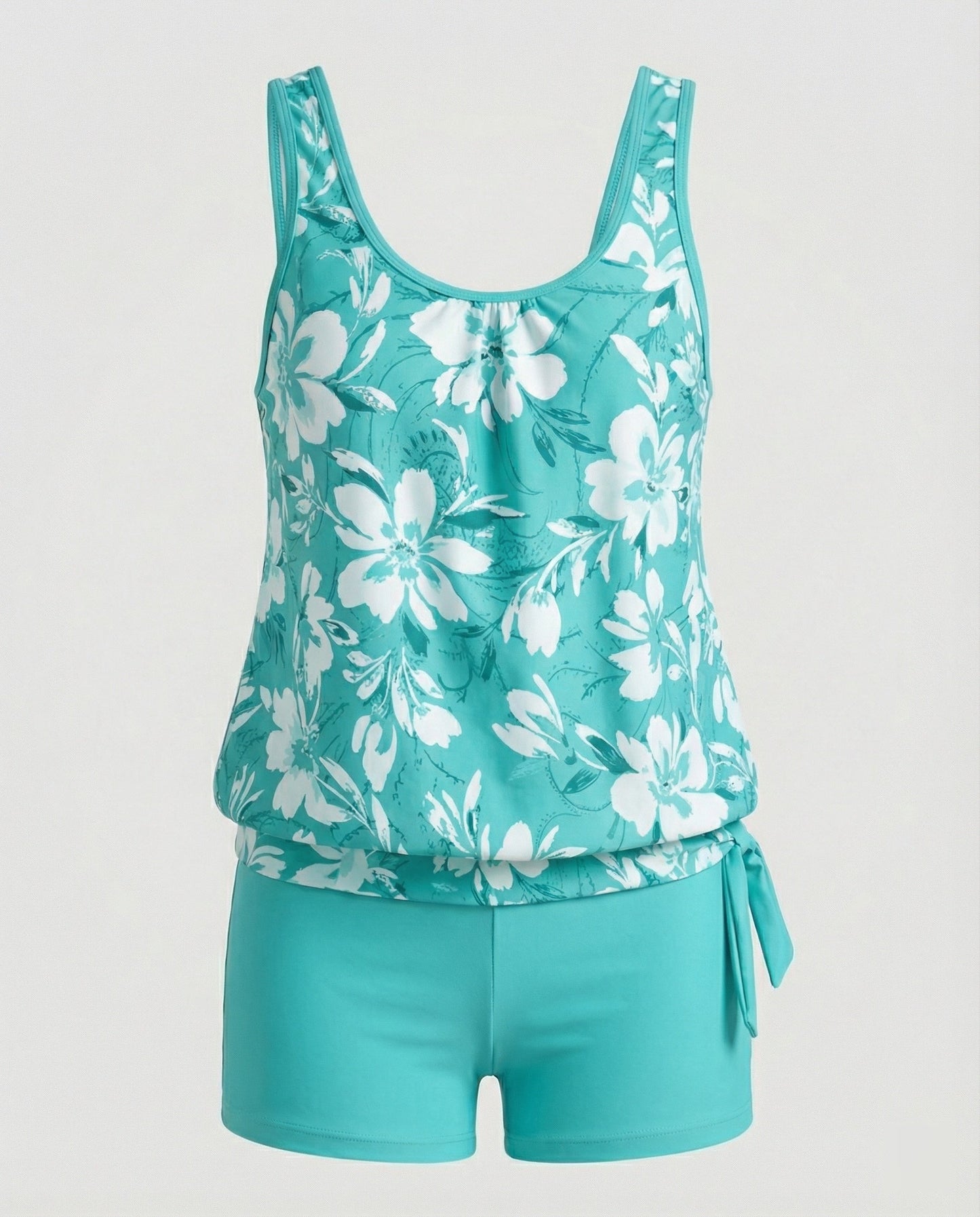 Modischer Tankini für einen schicken und bequemen Sommerlook