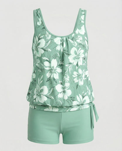 Modischer Tankini für einen schicken und bequemen Sommerlook